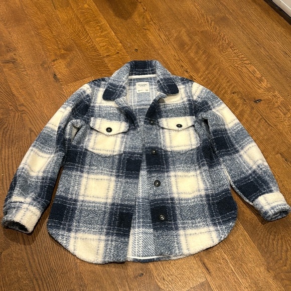 Abercrombie & Fitch Jackets & Blazers - Abercrombie and Fitch Women’s Jacket Blue and White Size XS
